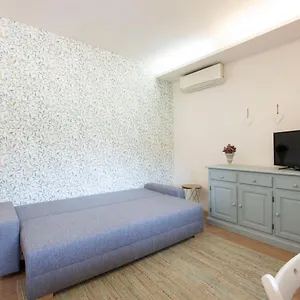 Appartamento 99 Via Esino, Ancona